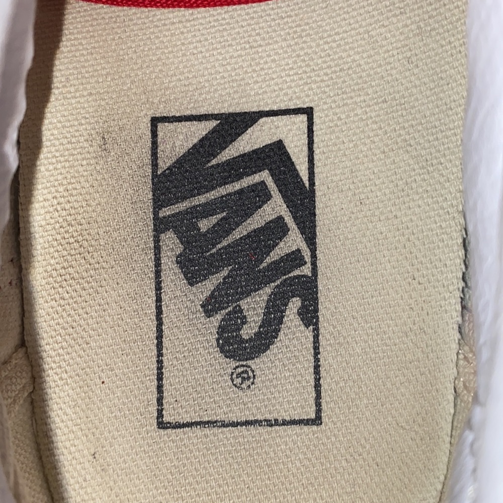 Red Vans Old Skool - Picture 4 of 5